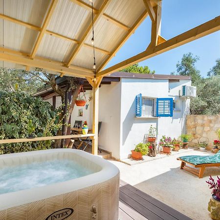 Casa De Flores, Ace Location - 100M From Bodinka Beach , Free Parking, Nature'S Heaven Peroj Exterior photo